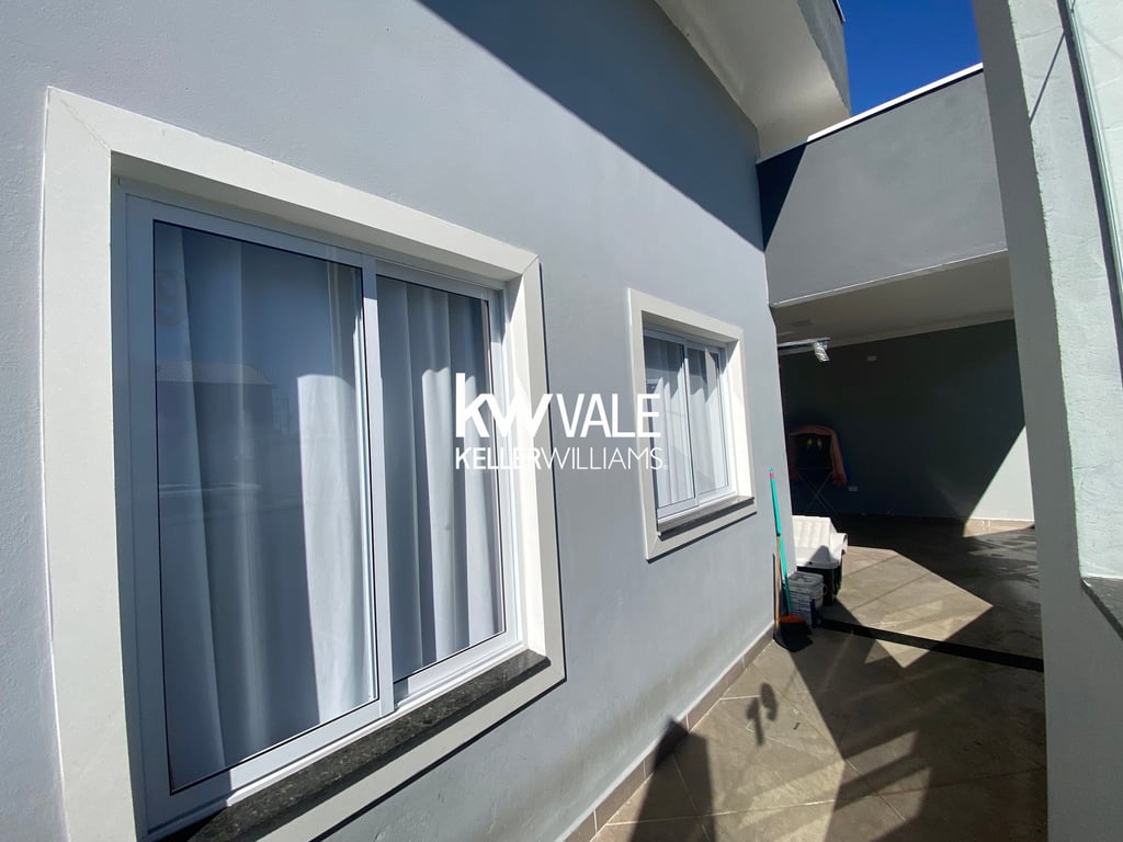 Linda casa com piscina no Residencial Santa Paula - imagem 27