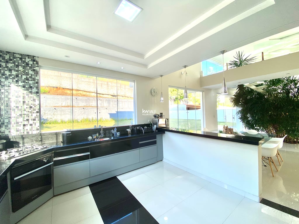 LINDA MANSÃO EM CONDOMINIO FECHADO E JACAREÍ - imagem 9