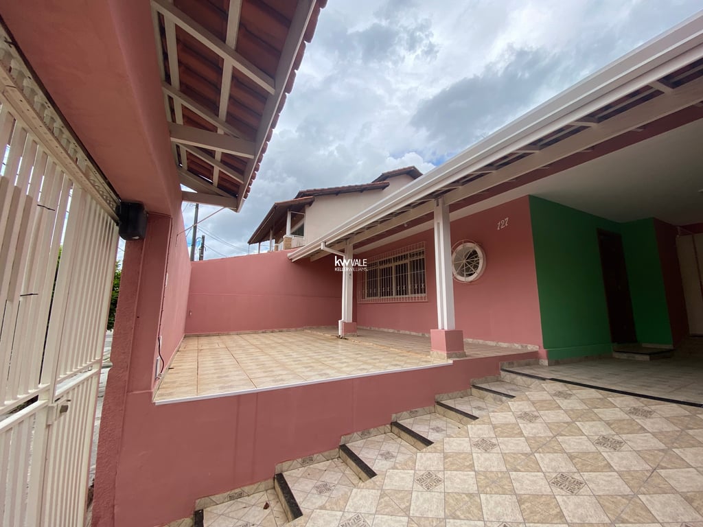 CASA NO BOSQUE DOS EUCALIPTOS 4 QUARTOS TODA REFORMADA. - imagem 2