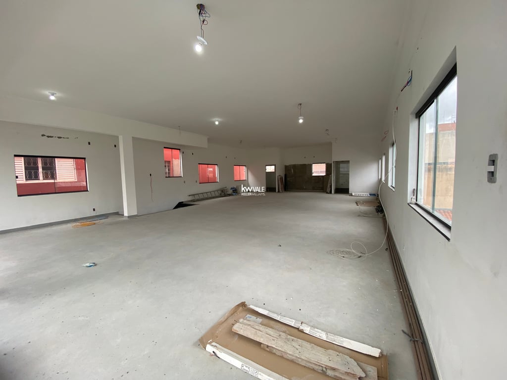 Espaço comercial grande e bem localizado no Jd. das Industrias - 1º Andar - imagem 5