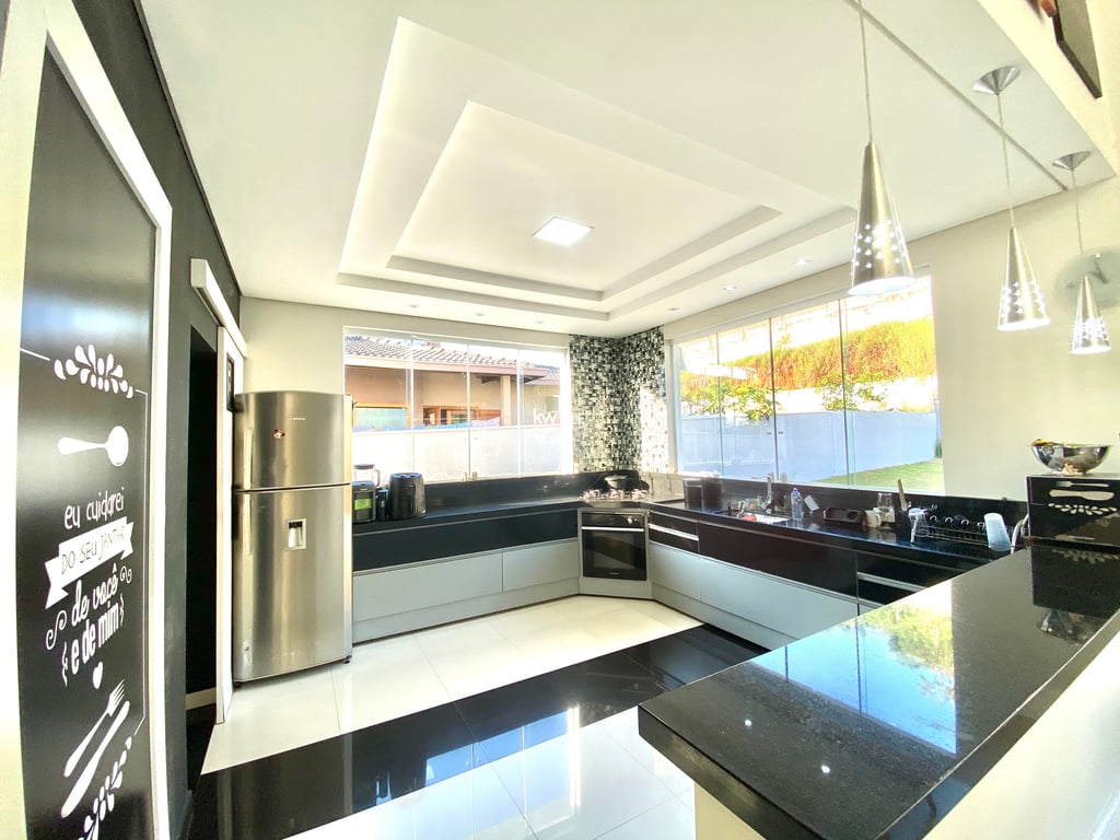 LINDA MANSÃO EM CONDOMINIO FECHADO E JACAREÍ - imagem 7