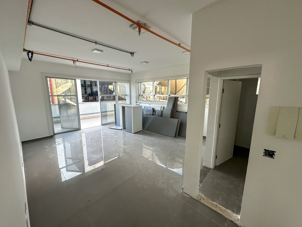 Andar inteiro em prédio comercial, 330m2 com área externa - imagem 13