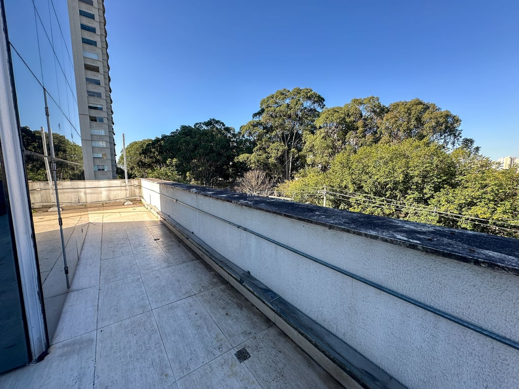 Andar inteiro em prédio comercial, 330m2 com área externa - imagem 11