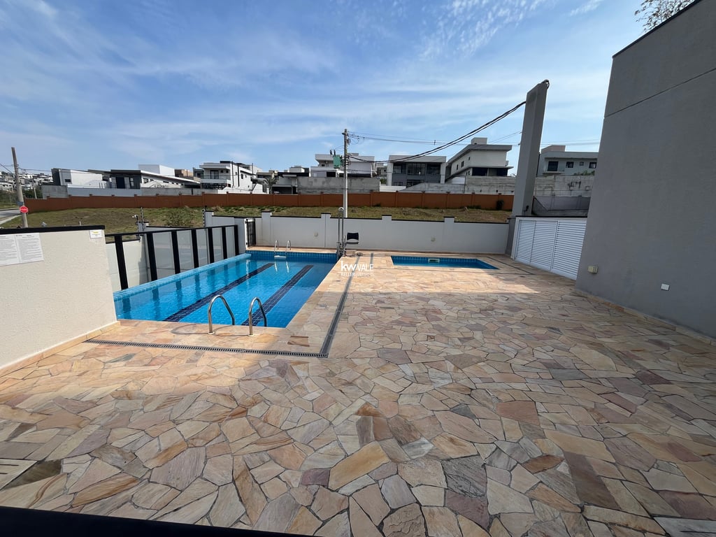 LINDO APARTAMENTO NO URBANOVA - PARATHEY - imagem 17