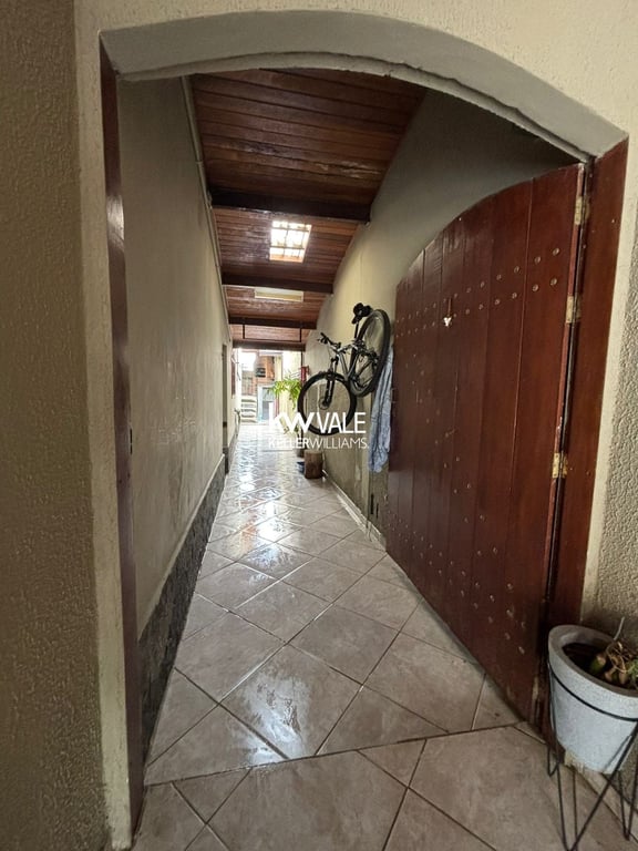 Casa a venda em localização privilegiada no Bosque dos Eucaliptos. - imagem 14