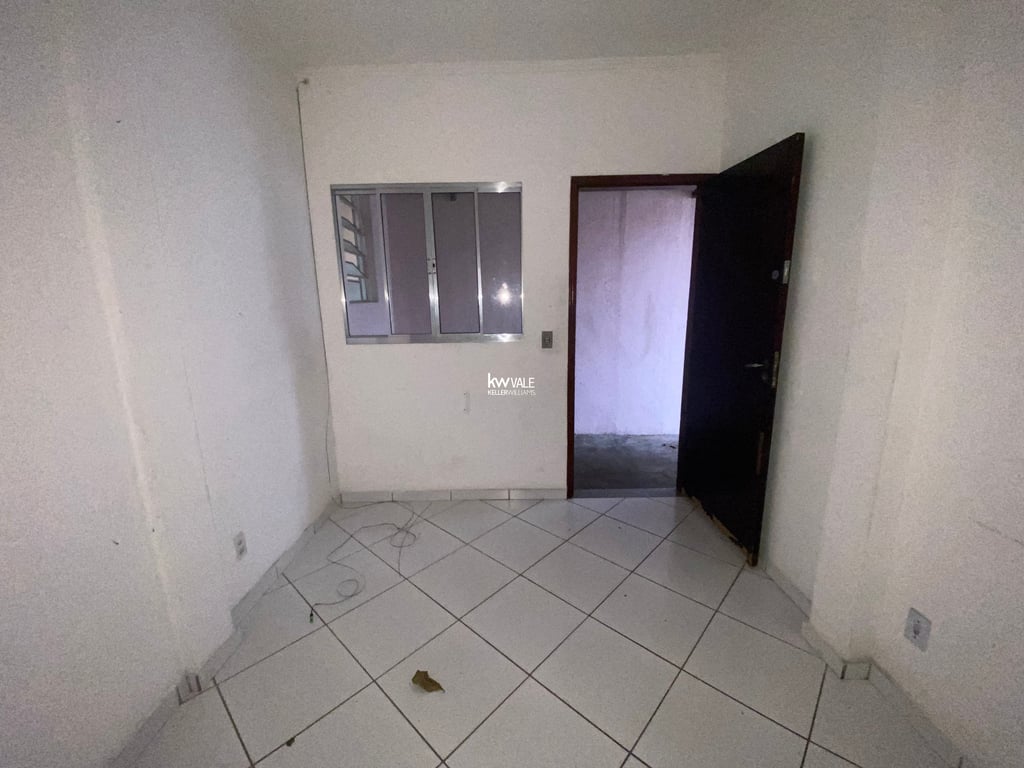 Casa com 2 dormitórios em boas condições no Bosque dos Eucaliptos! - imagem 2