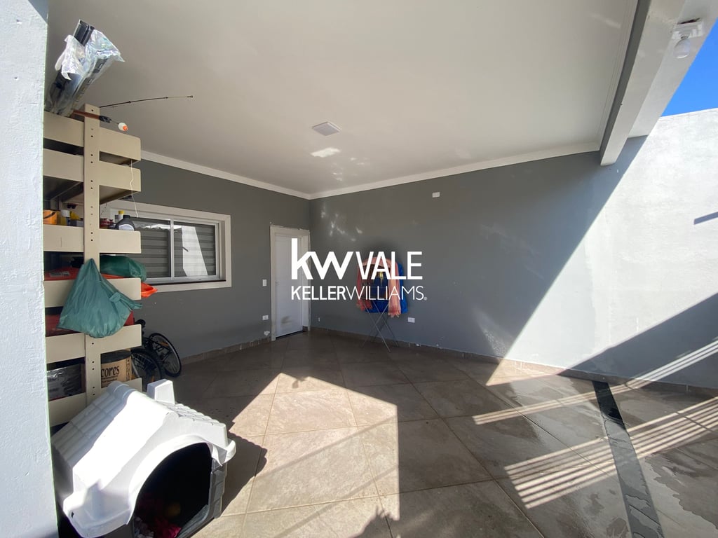 Linda casa com piscina no Residencial Santa Paula - imagem 17