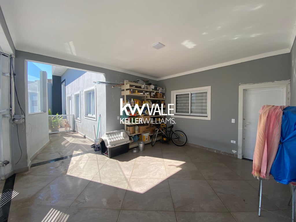 Linda casa com piscina no Residencial Santa Paula - imagem 16