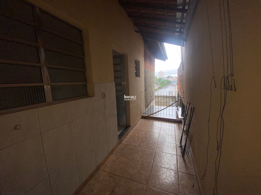 Casa com 2 dormitórios em boas condições no Bosque dos Eucaliptos! - imagem 11
