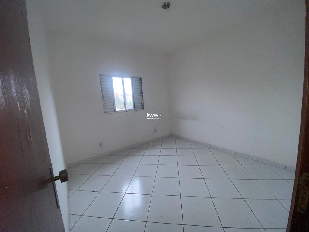 Casa com 2 dormitórios em boas condições no Bosque dos Eucaliptos! - imagem 8