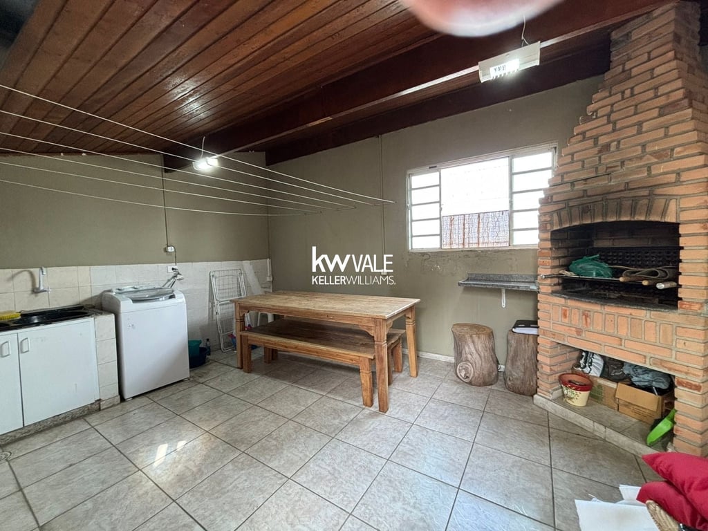 Casa a venda em localização privilegiada no Bosque dos Eucaliptos. - imagem 7