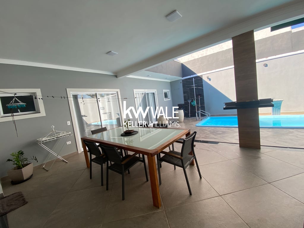 Linda casa com piscina no Residencial Santa Paula - imagem 7