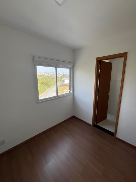 LINDO APARTAMENTO NO URBANOVA - PARATHEY - imagem 10