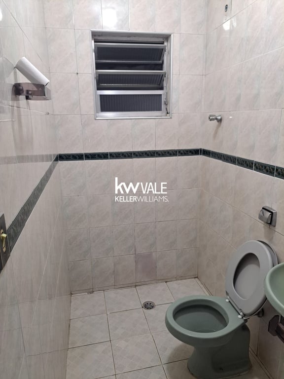 Linda casa disponível no Jardim Primavera em Jacareí. - imagem 16