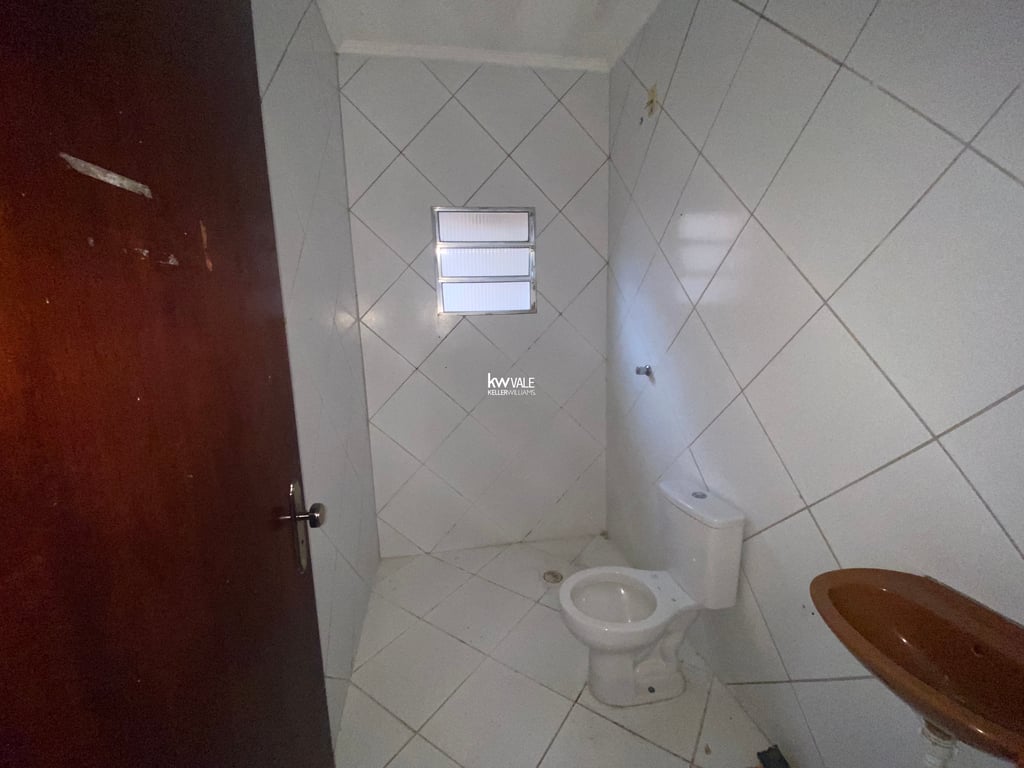 Casa com 2 dormitórios em boas condições no Bosque dos Eucaliptos! - imagem 9