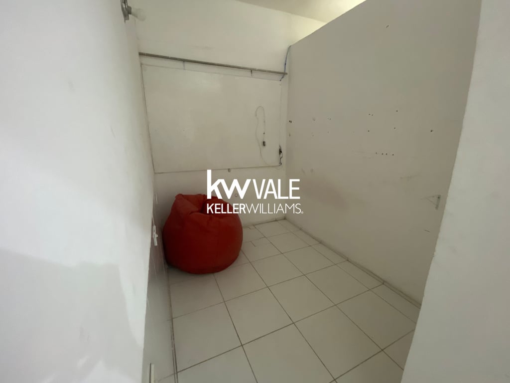 Casa Mobiliada com 2 dormitórios disponível no Bosque dos Eucaliptos. - imagem 4