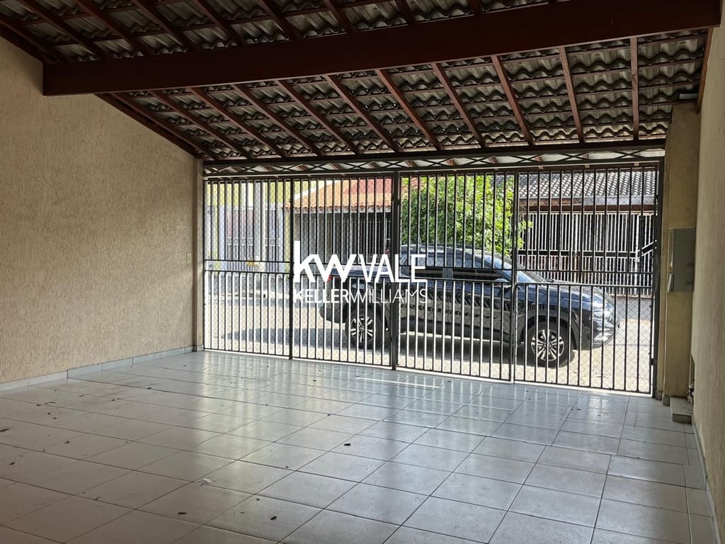 Sobrado no Bosque dos Ipês com 3 quartos sendo uma suíte com closet - imagem 2