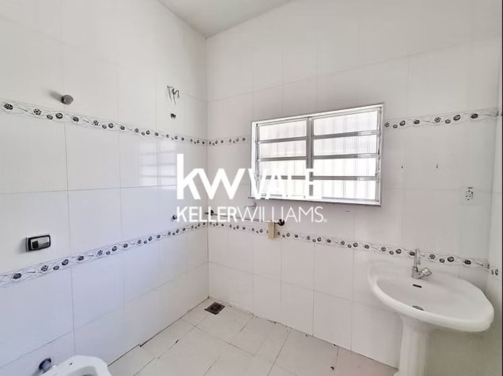 Casa / Comércio no Centro de Jacareí – Atrás do Parque dos Eucaliptos - imagem 16