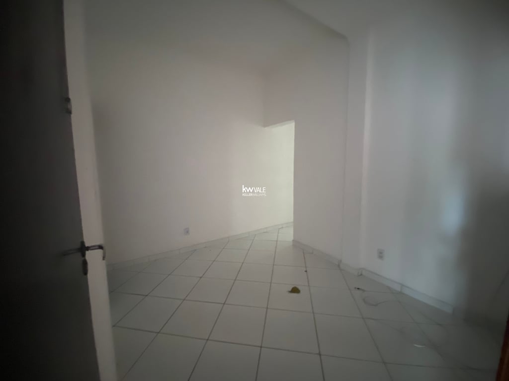 Casa com 2 dormitórios em boas condições no Bosque dos Eucaliptos! - imagem 4
