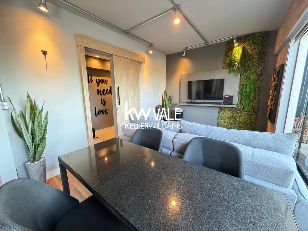 EXCLUSIVO APARTAMENTO DUPLEX NO URBANOVA - PORTEIRA FECHADA - imagem 10
