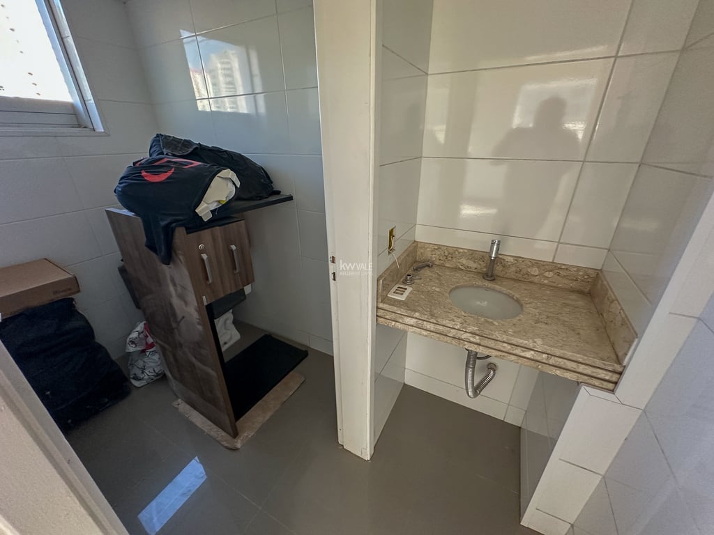 Andar inteiro em prédio comercial, 330m2 com área externa - imagem 9
