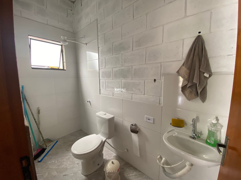 Sobrado no Res. Santa Paula disponível com piscina e área de lazer. - imagem 16