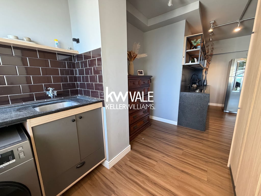 EXCLUSIVO APARTAMENTO DUPLEX NO URBANOVA - PORTEIRA FECHADA - imagem 5