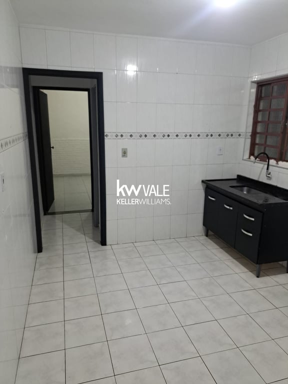 Linda casa disponível no Jardim Primavera em Jacareí. - imagem 8