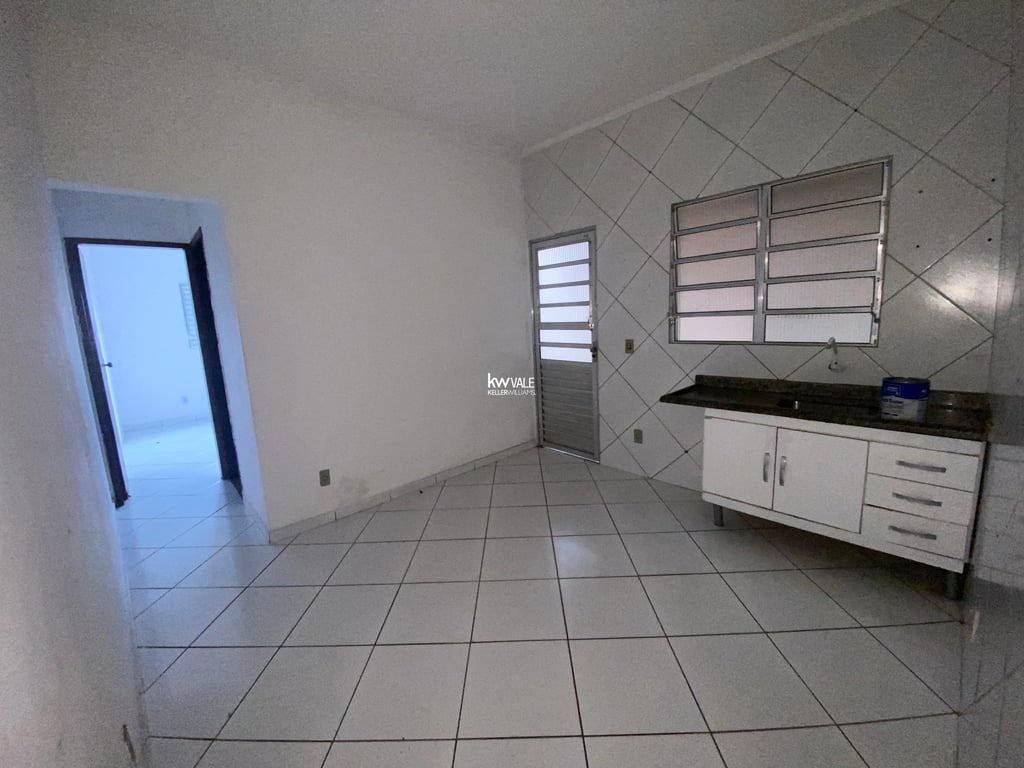 Casa com 2 dormitórios em boas condições no Bosque dos Eucaliptos! - imagem 5