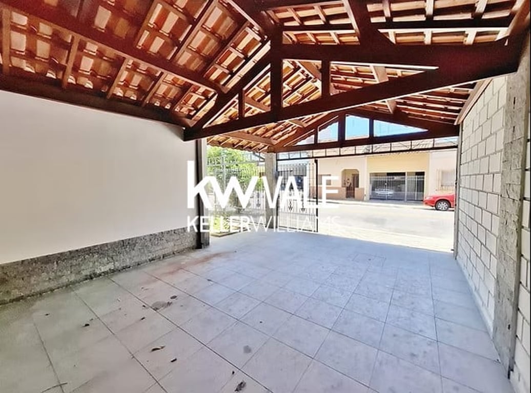Casa / Comércio no Centro de Jacareí – Atrás do Parque dos Eucaliptos - imagem 1