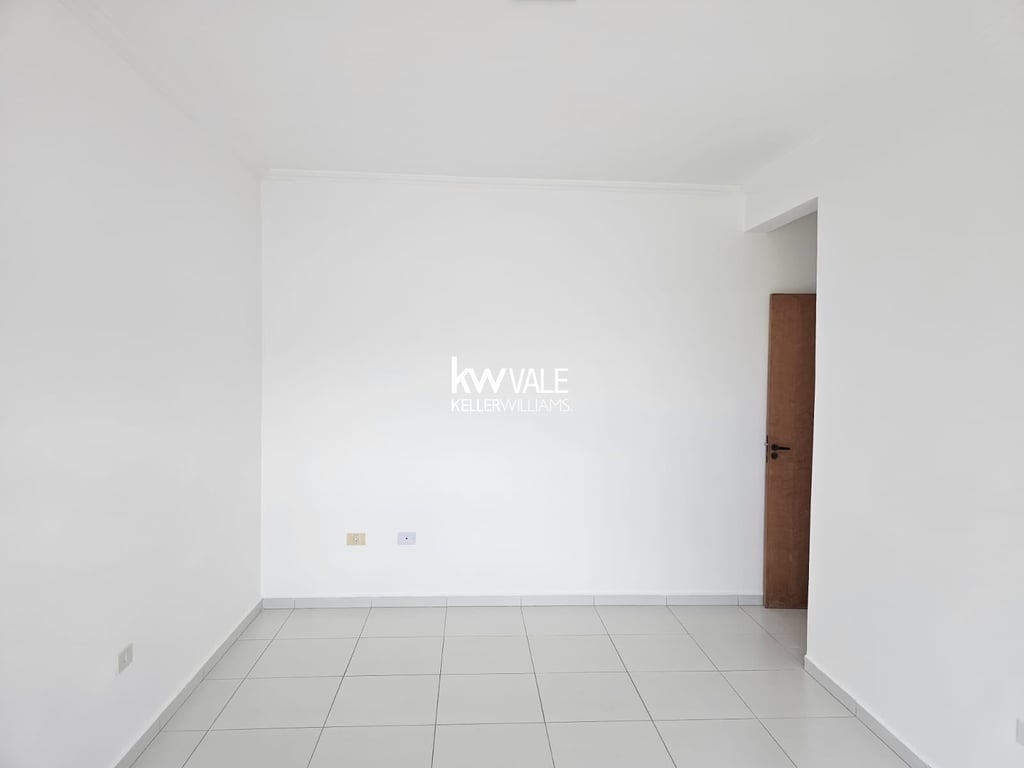 OPORTUNIDADE! Propriedade com 2 residências e 1 espaço comercial a venda.  - imagem 12